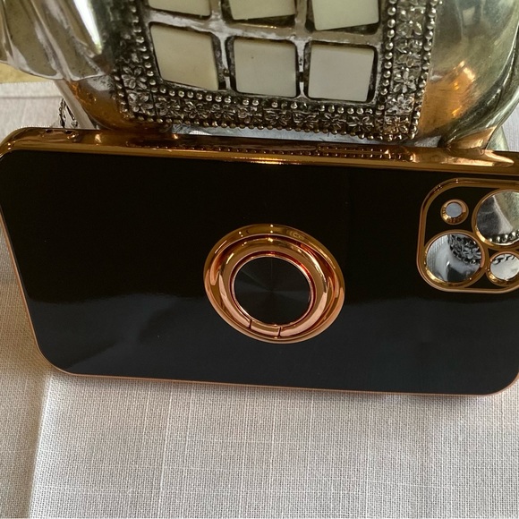 Silicone I phone case with rotatable kickstand & shockproof protection - Picture 2 of 9